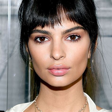 emily ratajkowski lips|Emily Ratajkowski Tries Her Hand At A Trending。